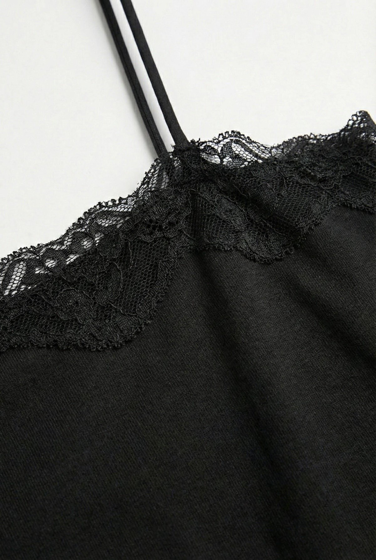 Quzu Dantel Detaylı Asimetrik Atlet Siyah