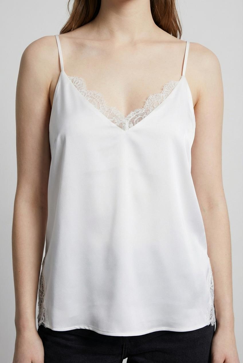 Quzu Dantel Detaylı Bluz Ekru