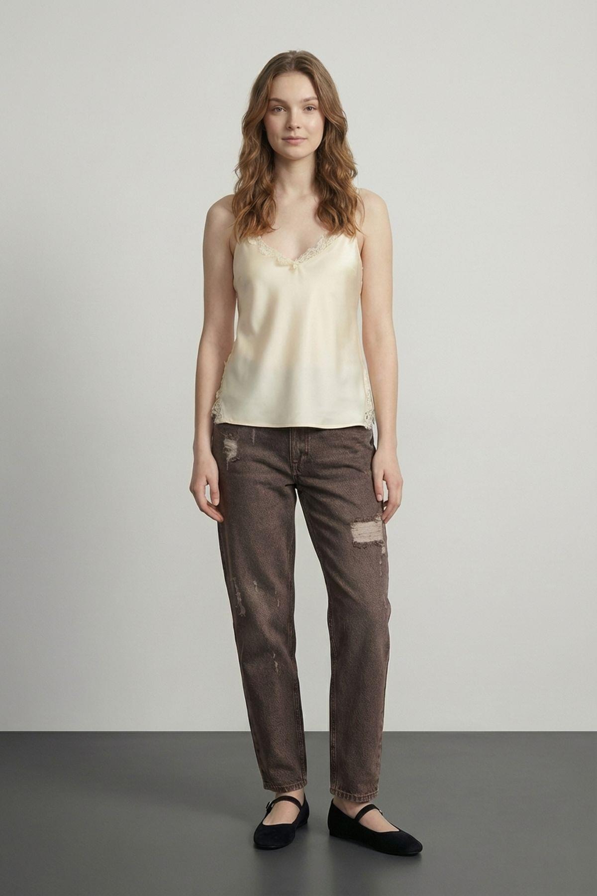 Quzu Dantel Detaylı Bluz Sarı