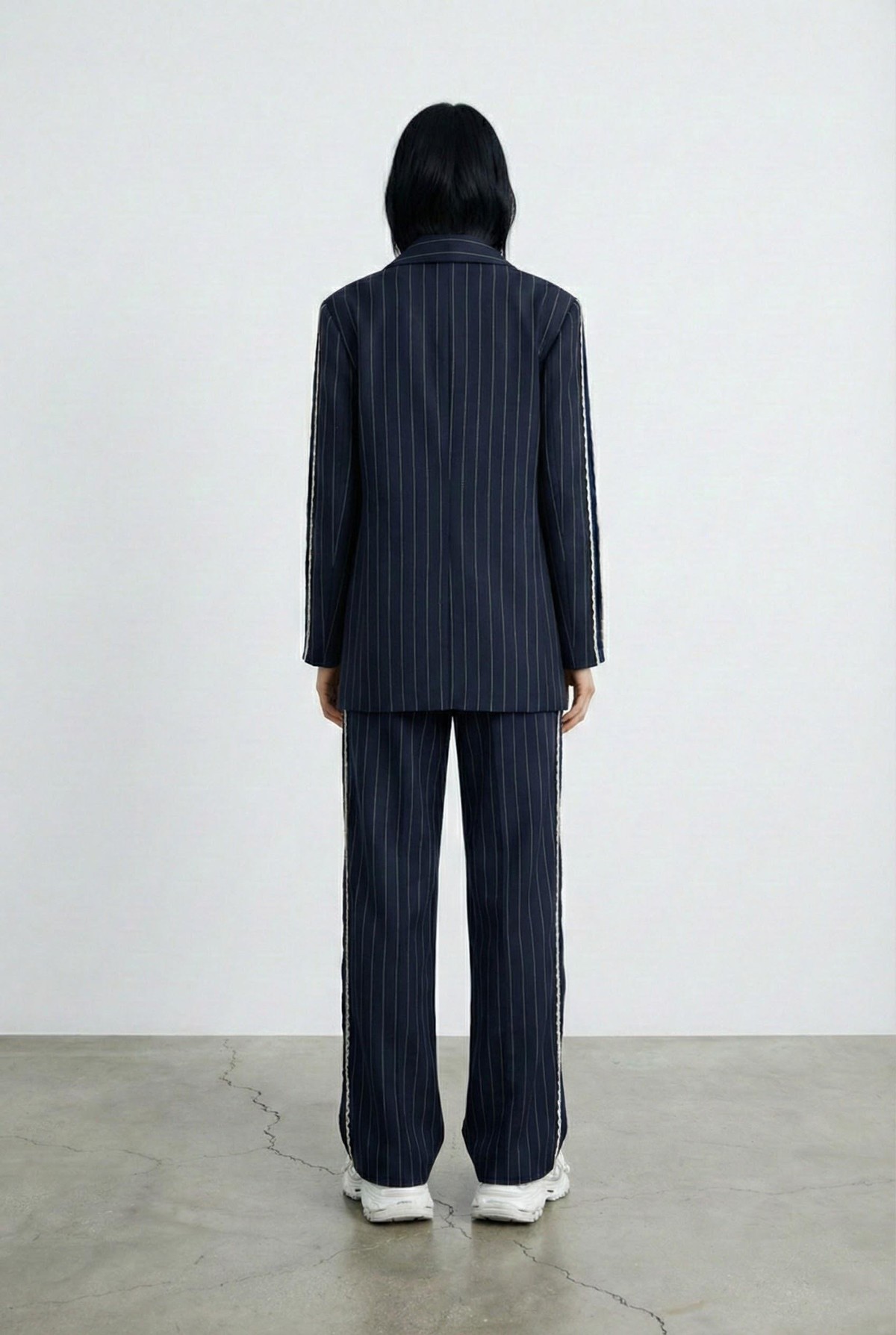 Quzu Dantel Detaylı Çizgili Pantolon Lacivert