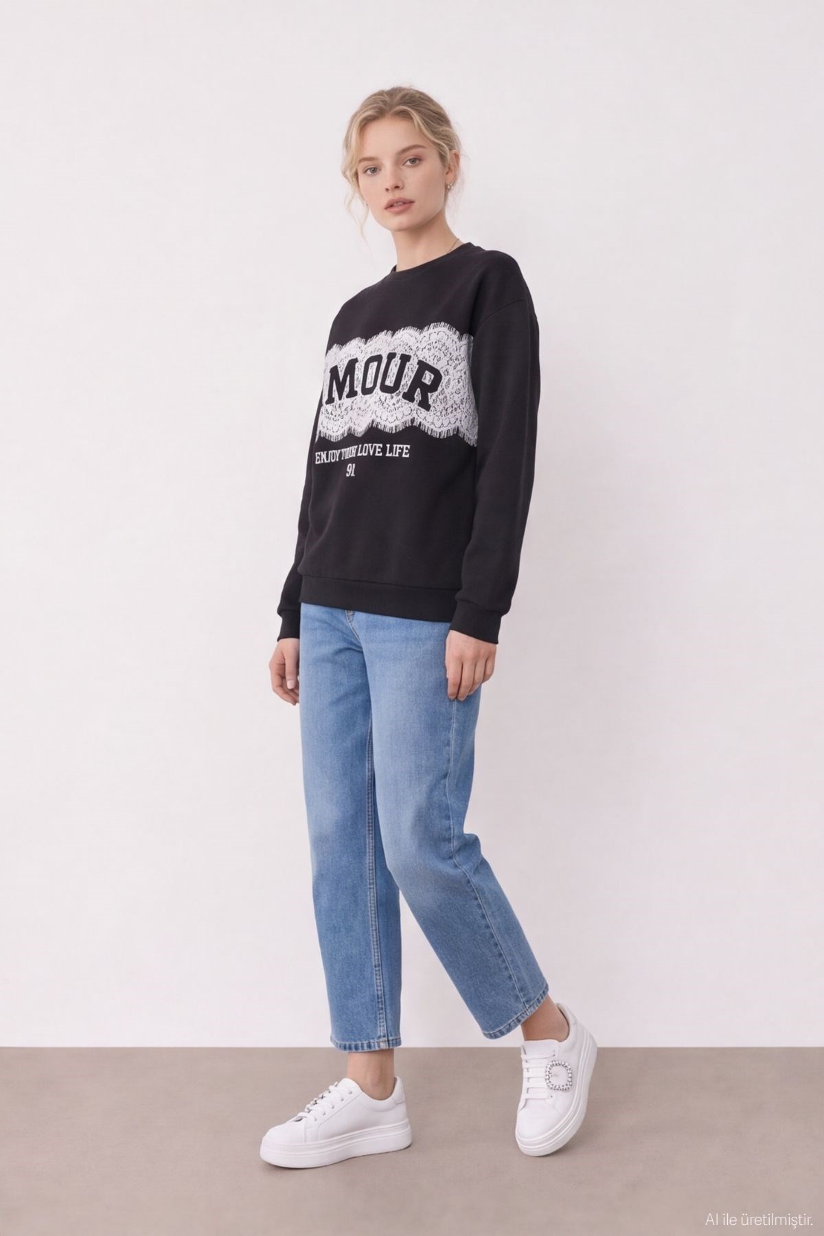 Quzu Dantel Detaylı Sweatshirt Siyah