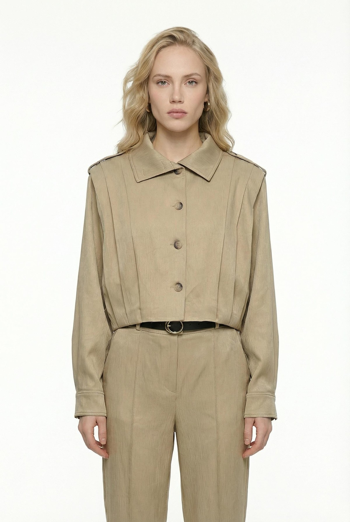 Quzu Dik Yaka Pile Detaylı Ceket Bej