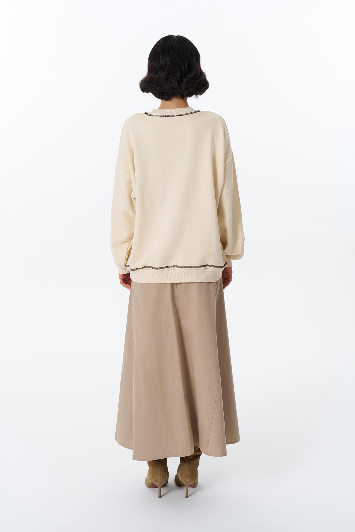 Quzu Dikiş Detaylı Sweatshirt Bej