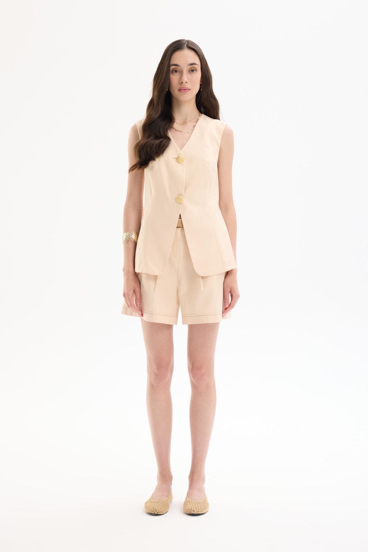 Quzu Düğme Detaylı Yelek Bej