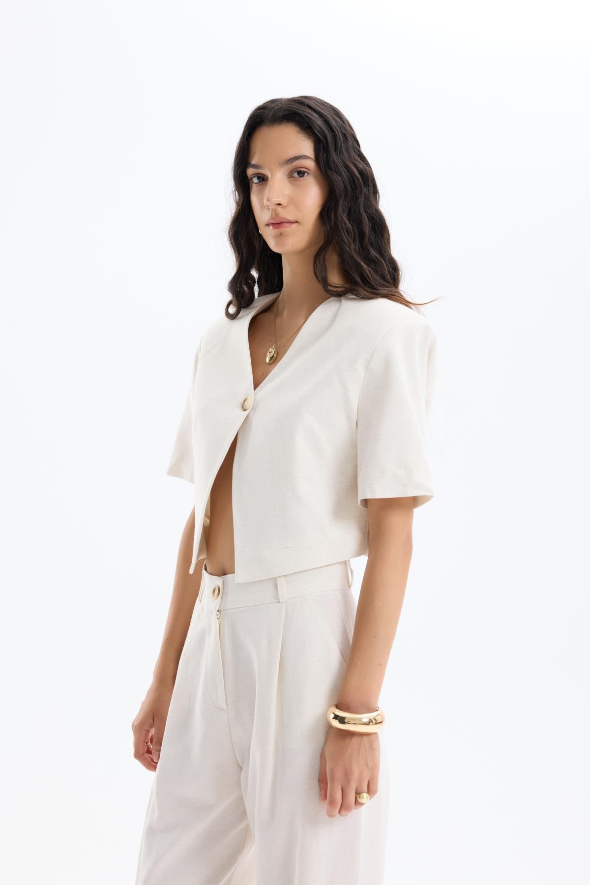 Quzu Label Detail Crop Blazer Jacket Natural