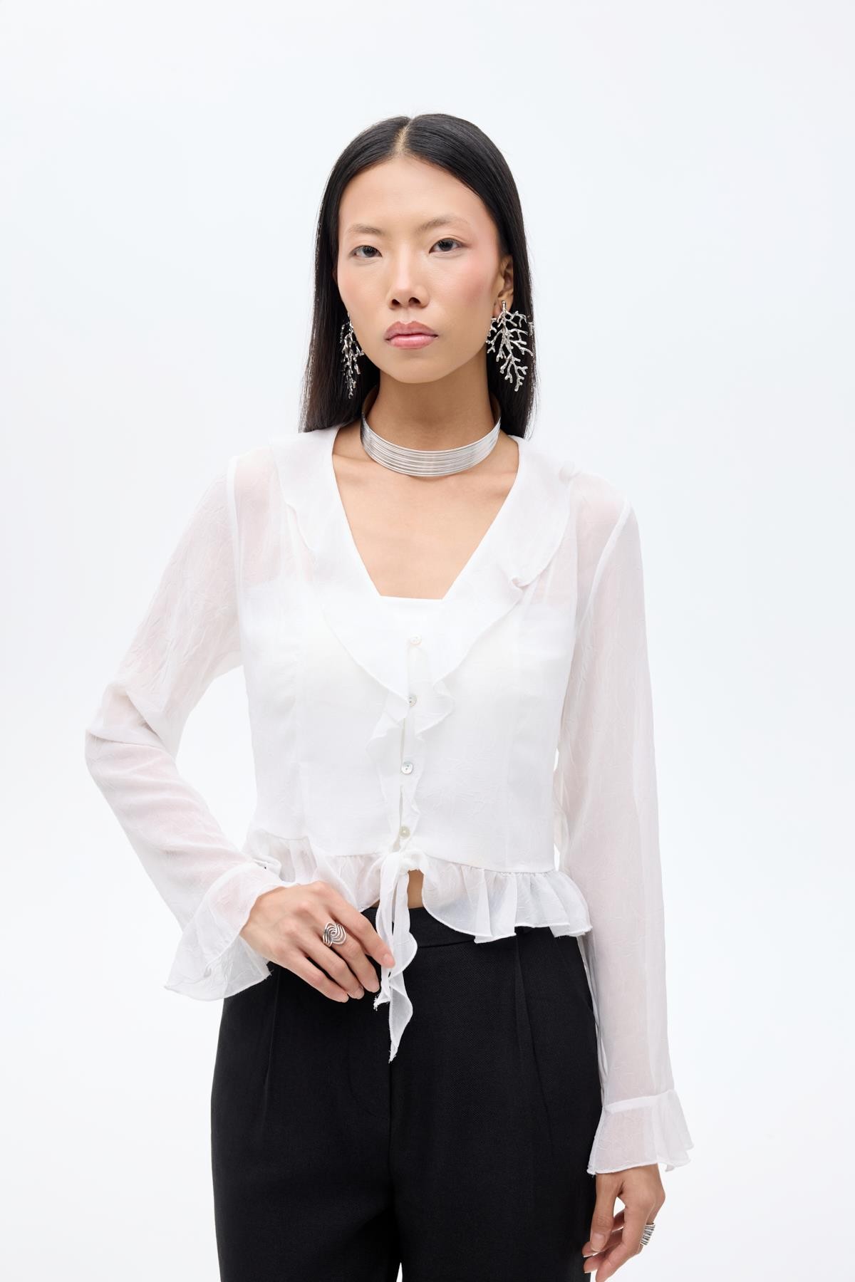 Quzu Fırfır Detaylı Bluz Ekru