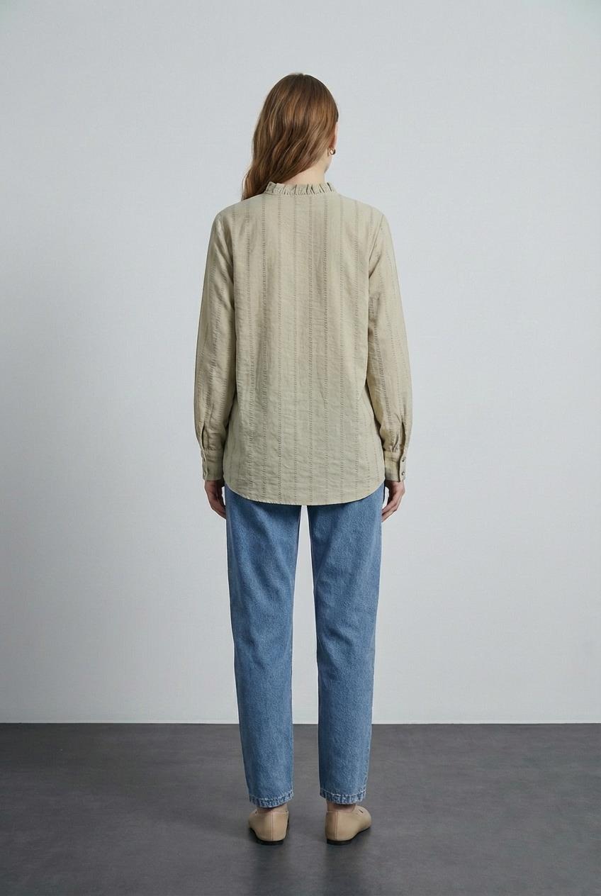 Quzu Fırfır Detaylı Bluz Haki