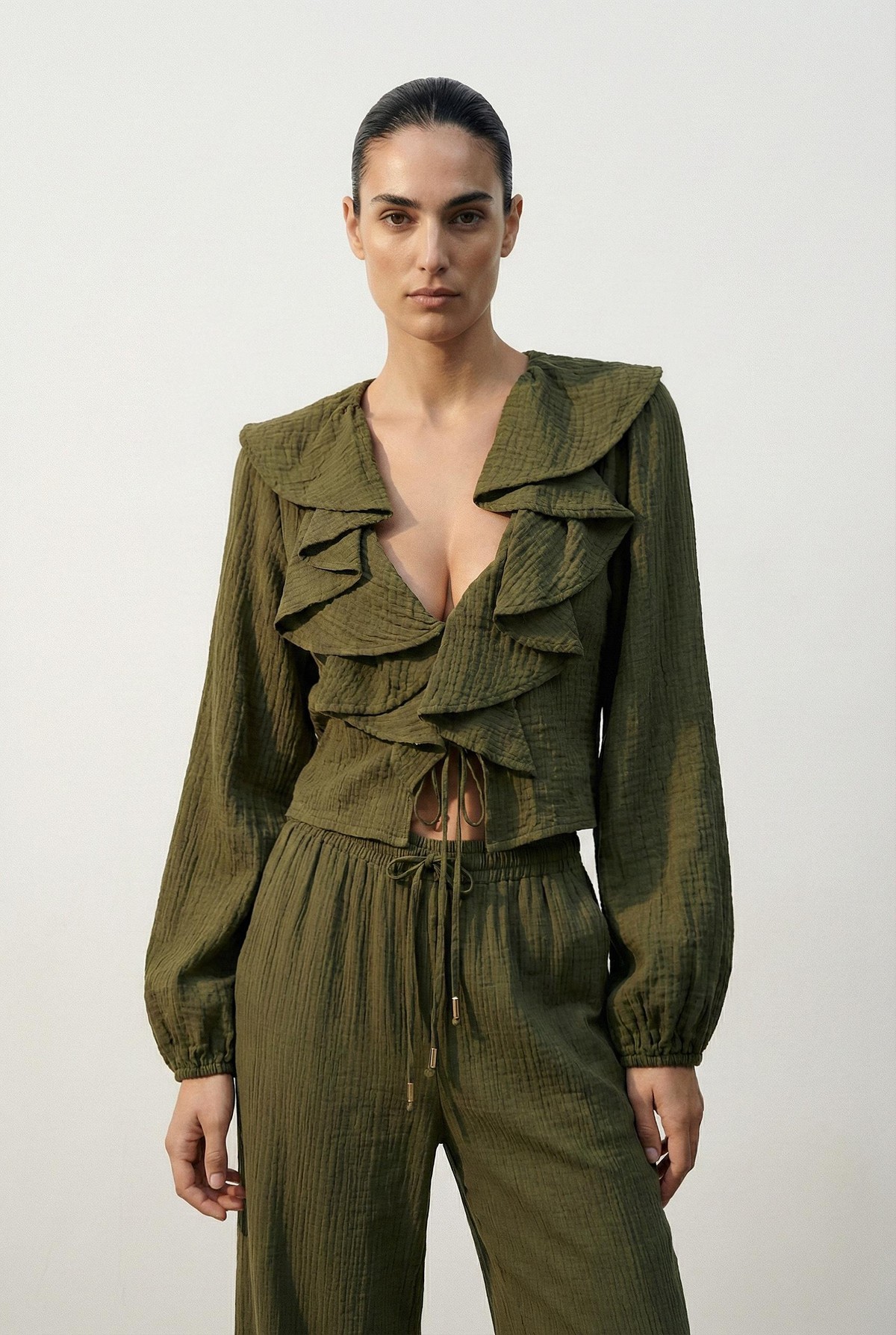 Quzu Fırfırlı Crop Bluz Haki