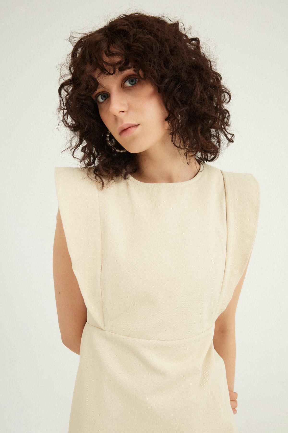 Quzu Fırfırlı Elbise Taş