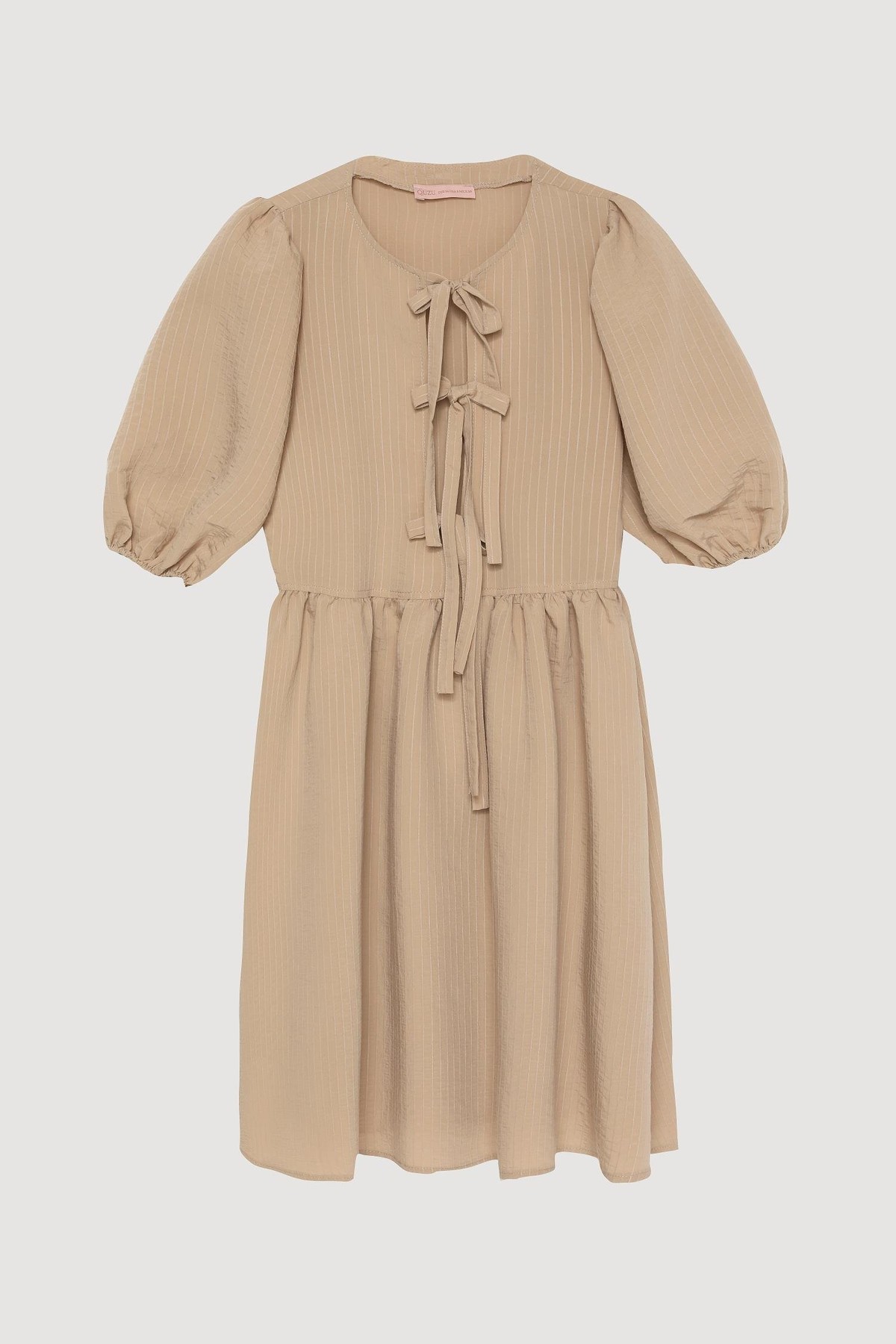 Quzu Fiyonk Detaylı Mini Elbise Bej