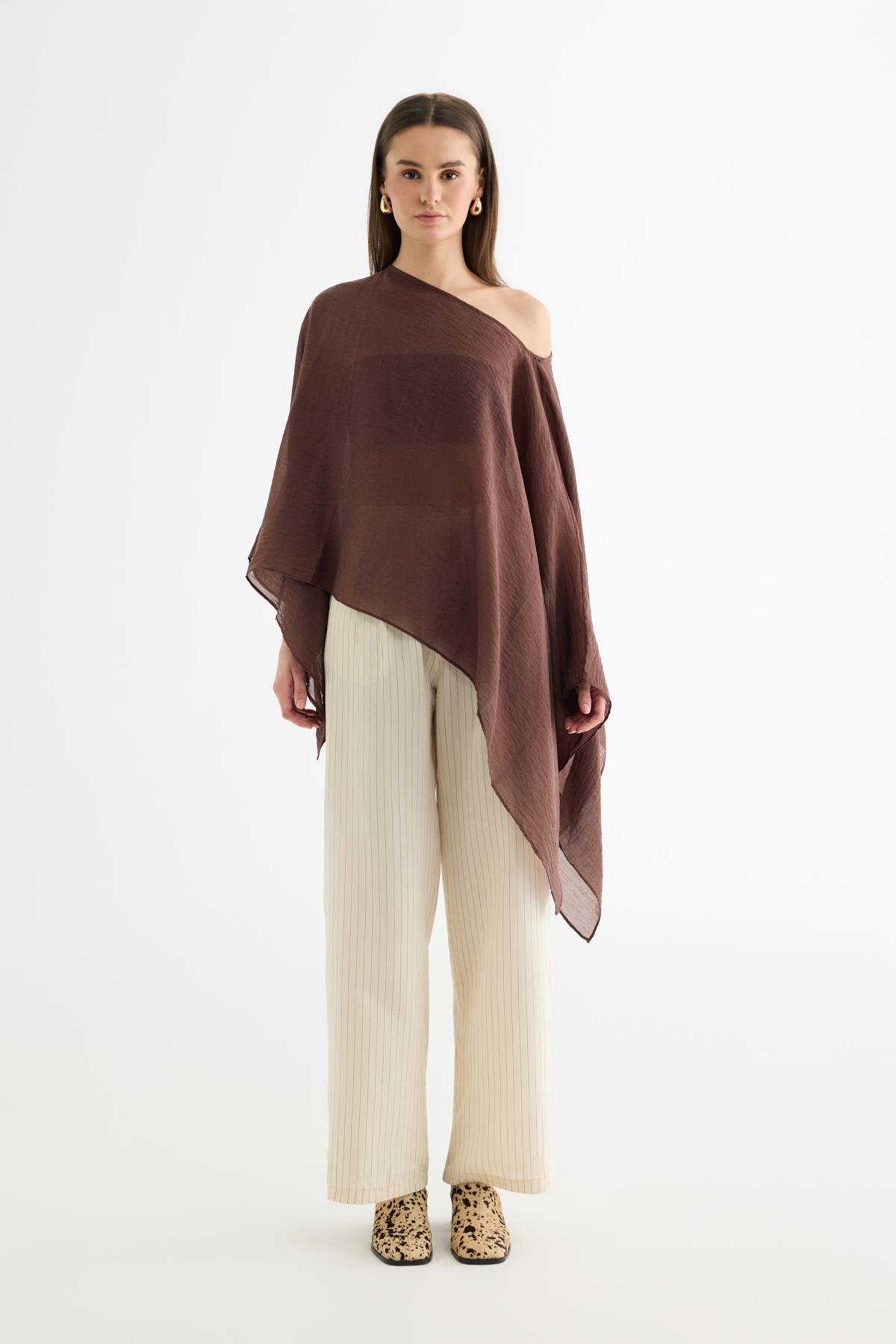 Quzu Fularlı Panço Bluz Kahve