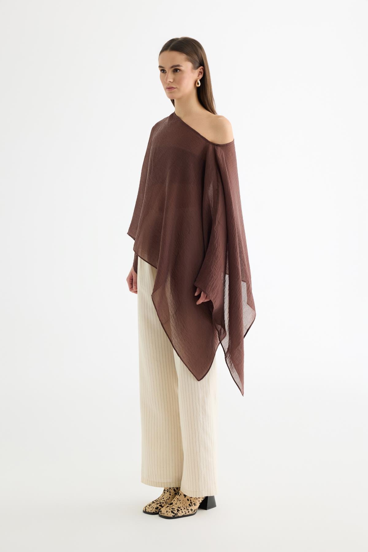 Quzu Fularlı Panço Bluz Kahve