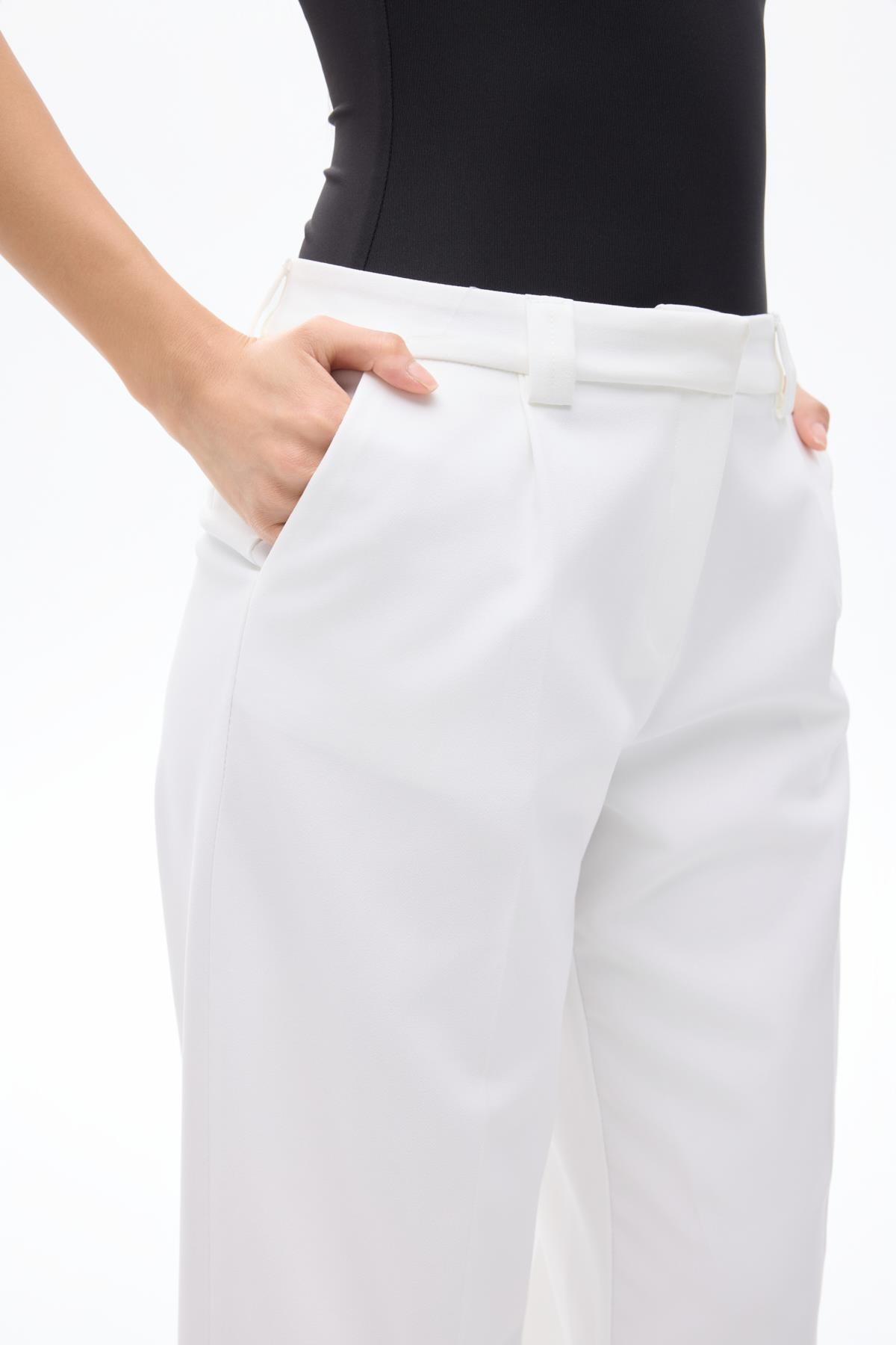 Quzu Havuç Pantolon Ekru