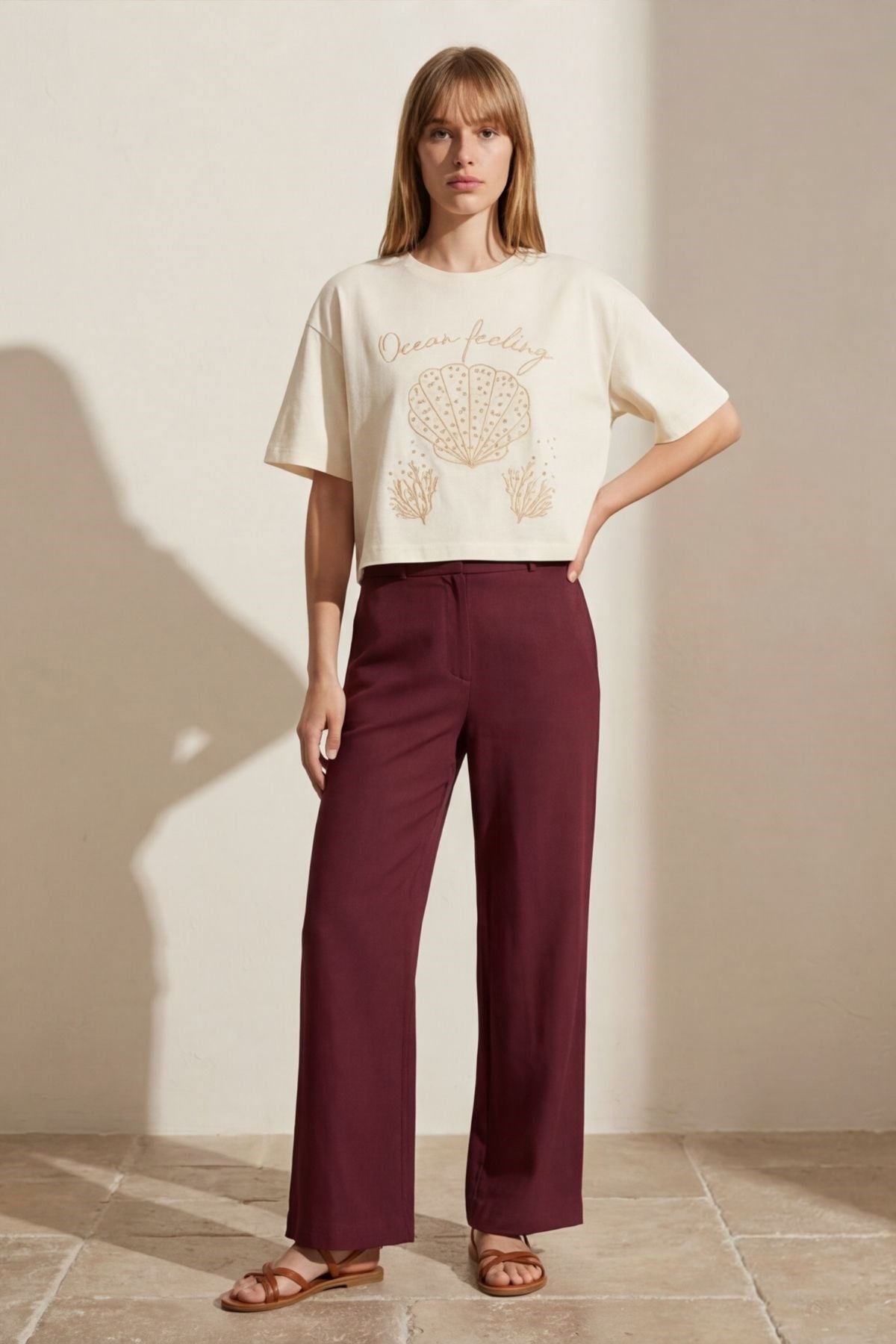 Quzu İnci Detaylı T-shirt Ekru