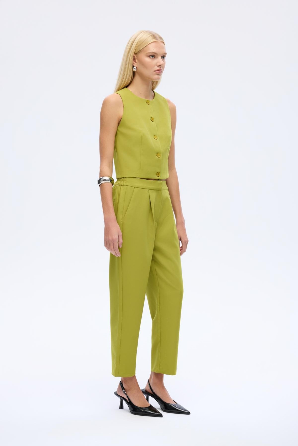 Quzu Kemer Detaylı Pantolon Olive