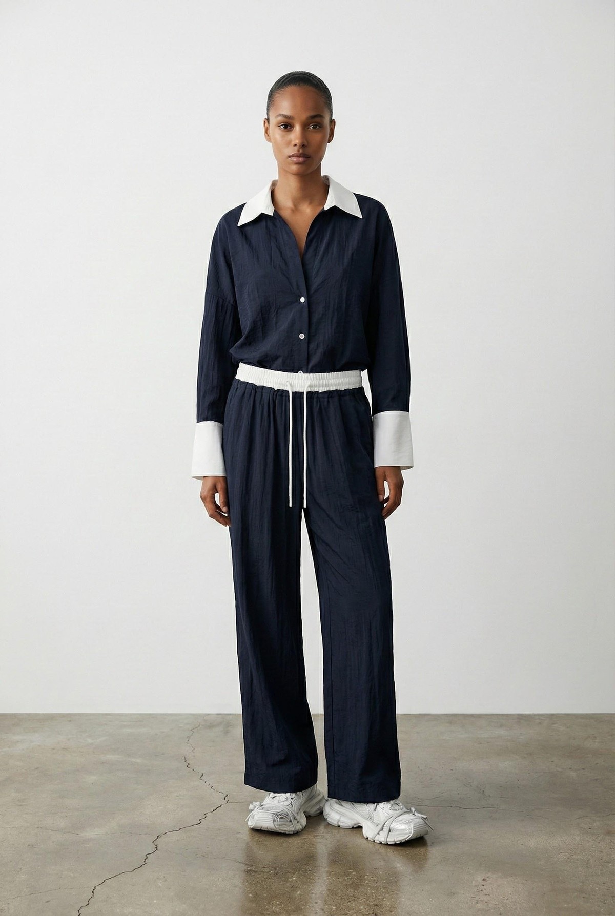 Quzu Kontrast Detaylı Gömlek Lacivert