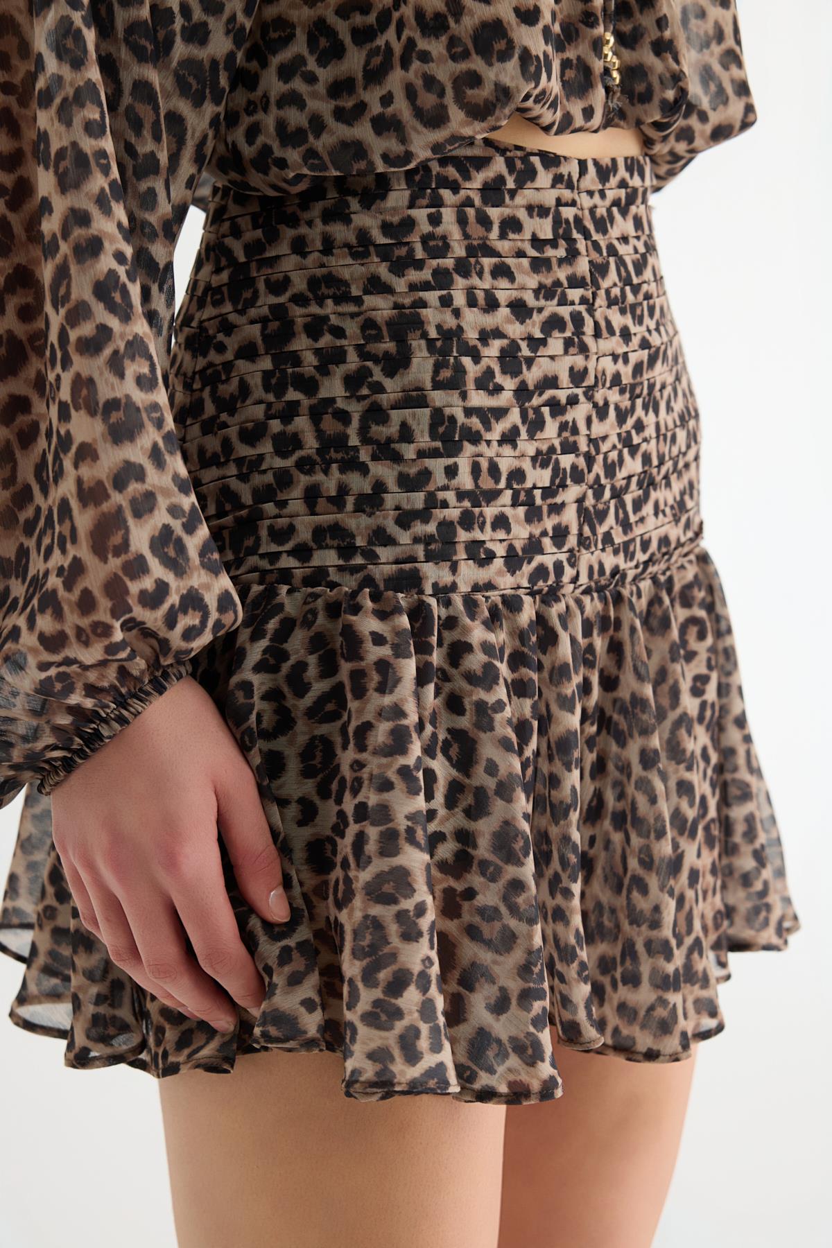 Quzu Kraş Detaylı Şifon Mini Etek Kahve