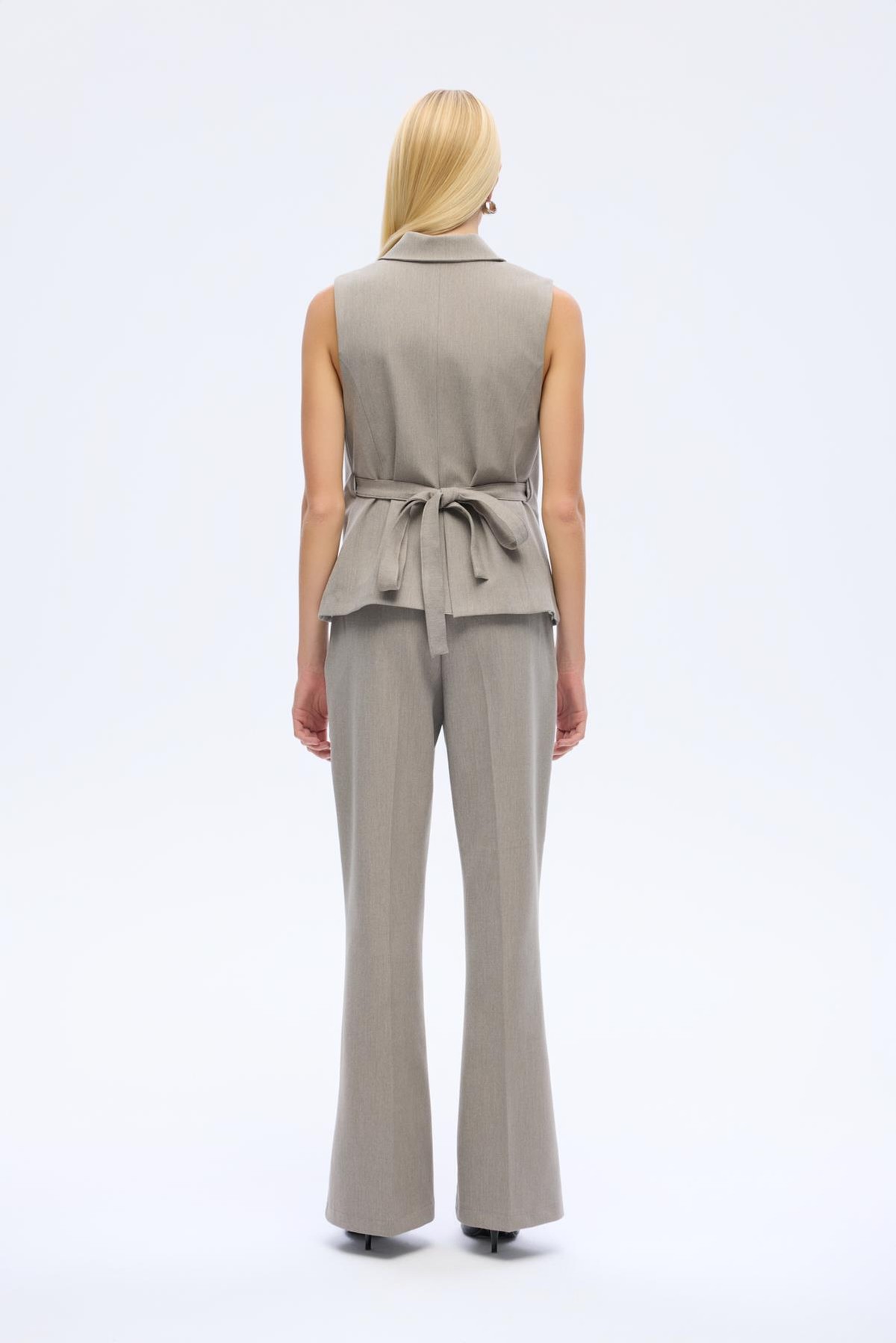 Quzu Kuşaklı Düğmeli Yelek Gri