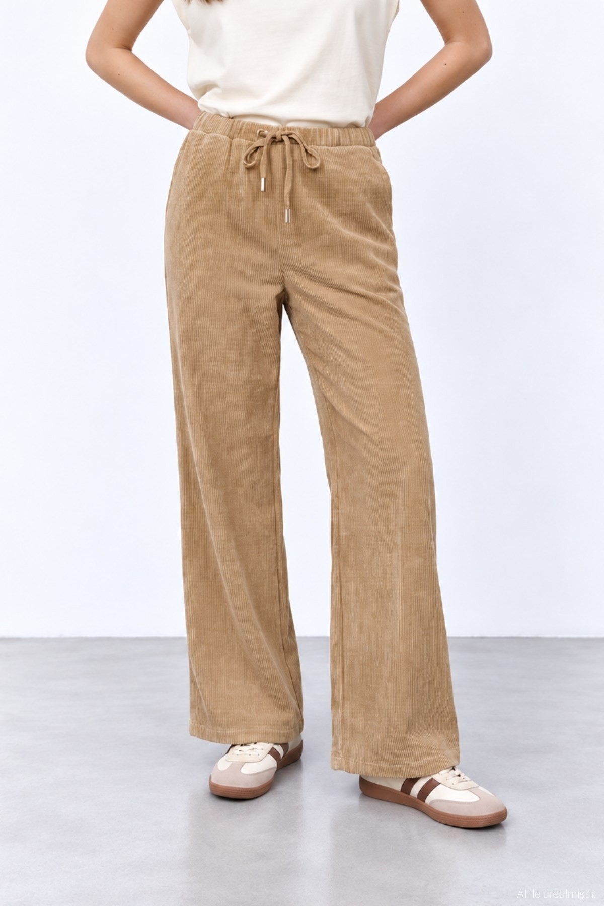 Quzu Lastik Detaylı Pantolon Camel