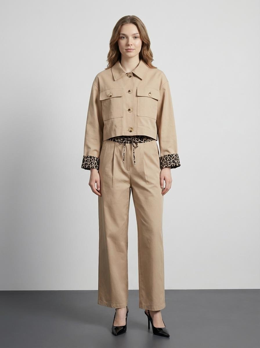 Quzu Leopar Detaylı Crop Ceket Bej