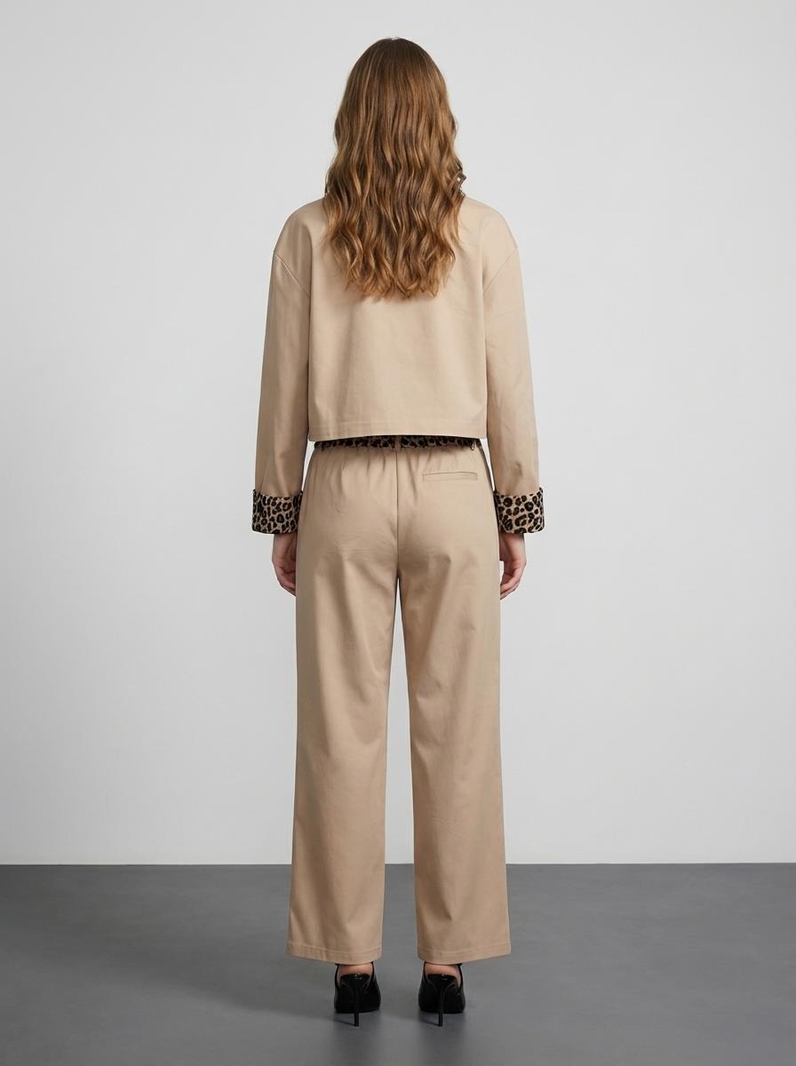 Quzu Leopar Detaylı Crop Ceket Bej