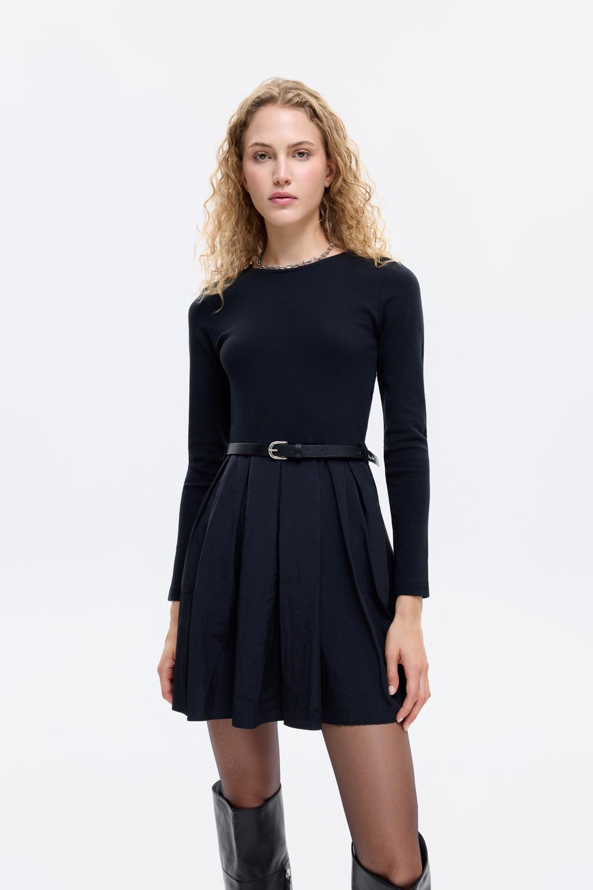 Quzu Matchli Kemerli Elbise Siyah