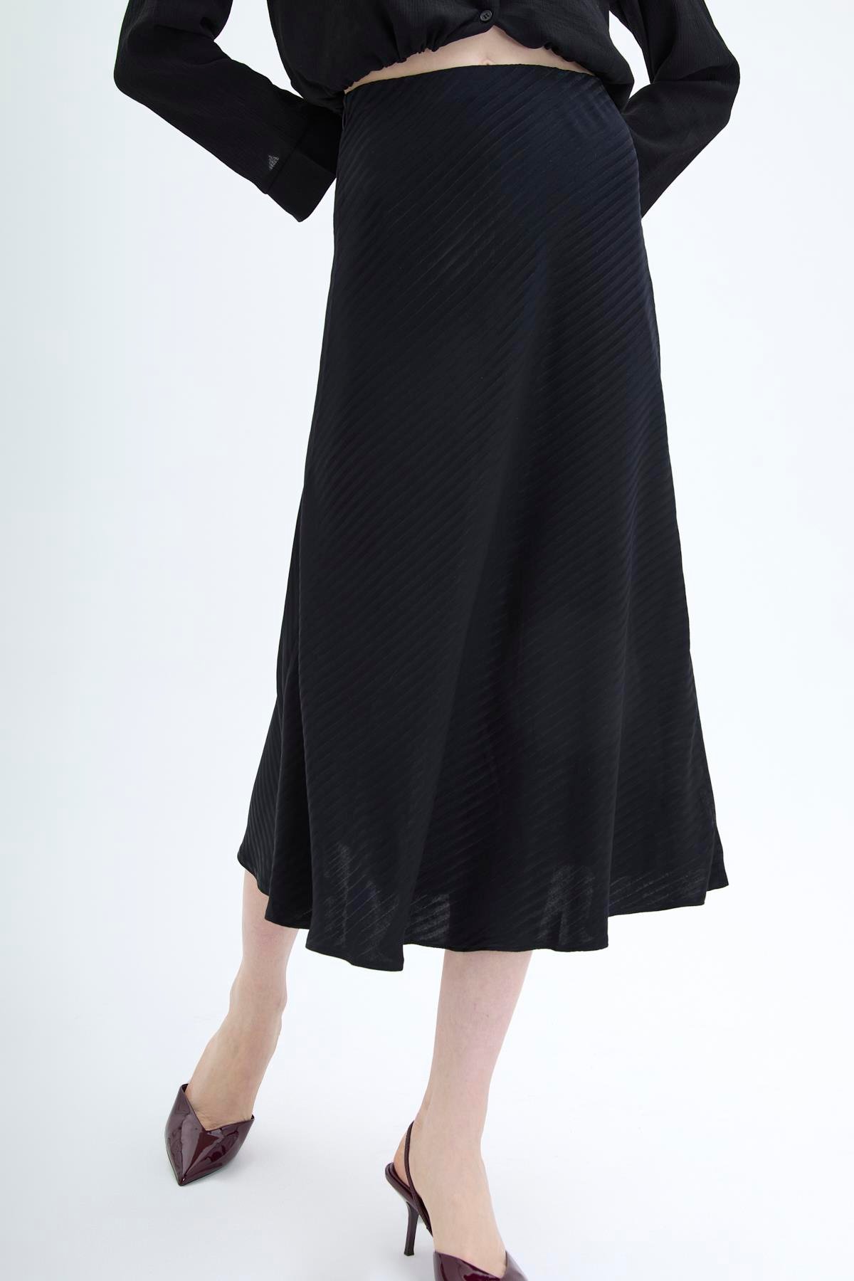 Quzu Midi Boy Saten Etek Siyah