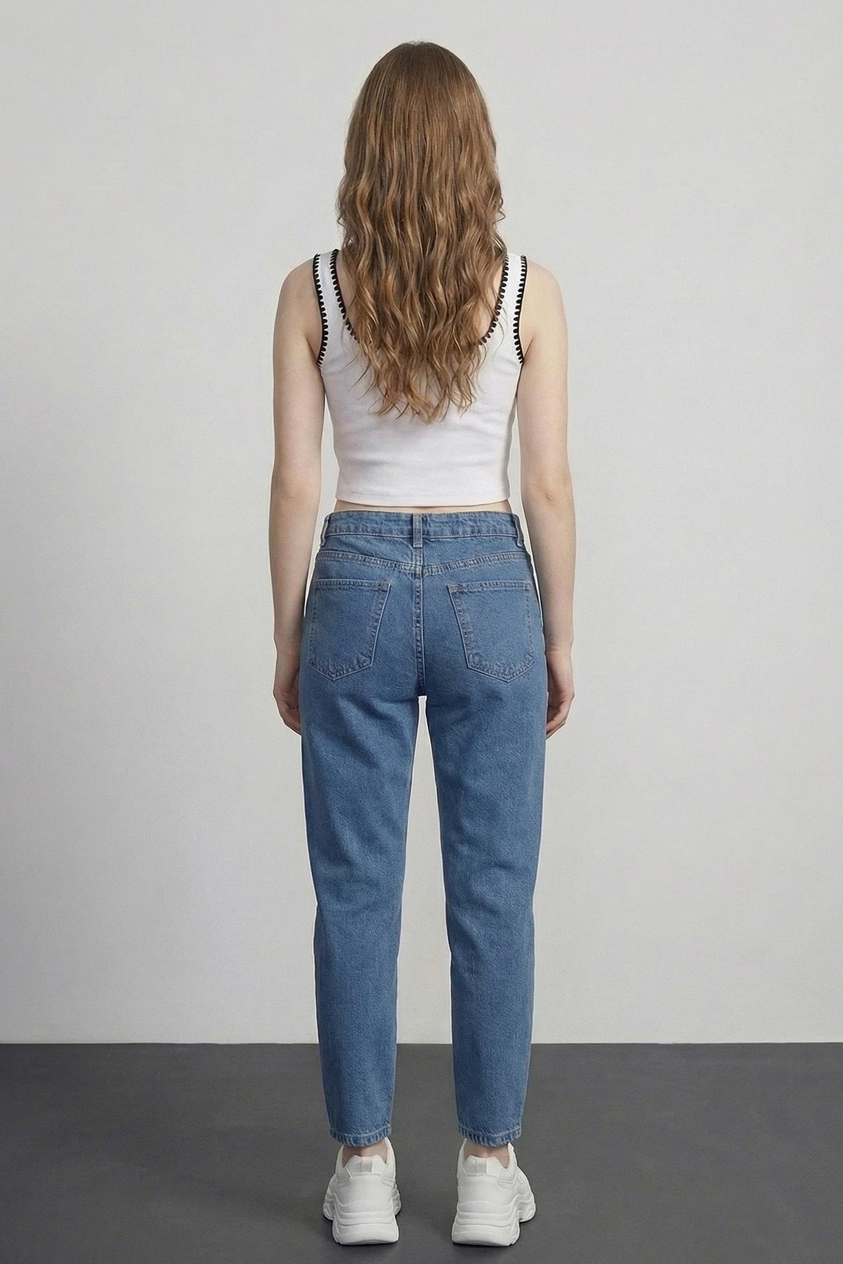 Quzu Nakış Detaylı Atlet Ekru