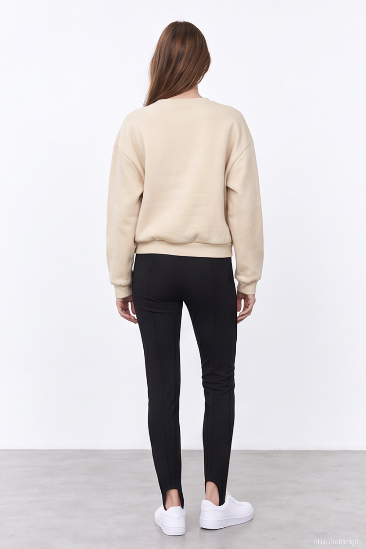 Quzu Nakış Detaylı Sweatshirt Bej