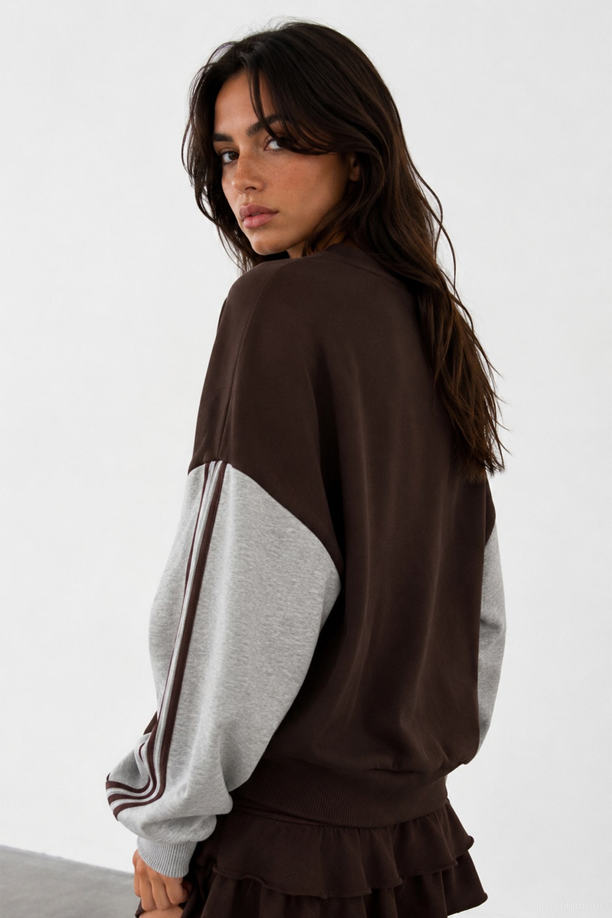 Quzu Nakış Detaylı Sweatshirt Kahve