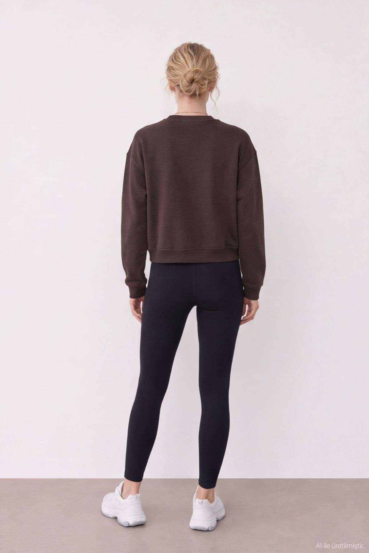 Quzu Nakış Detaylı Sweatshirt Kahve