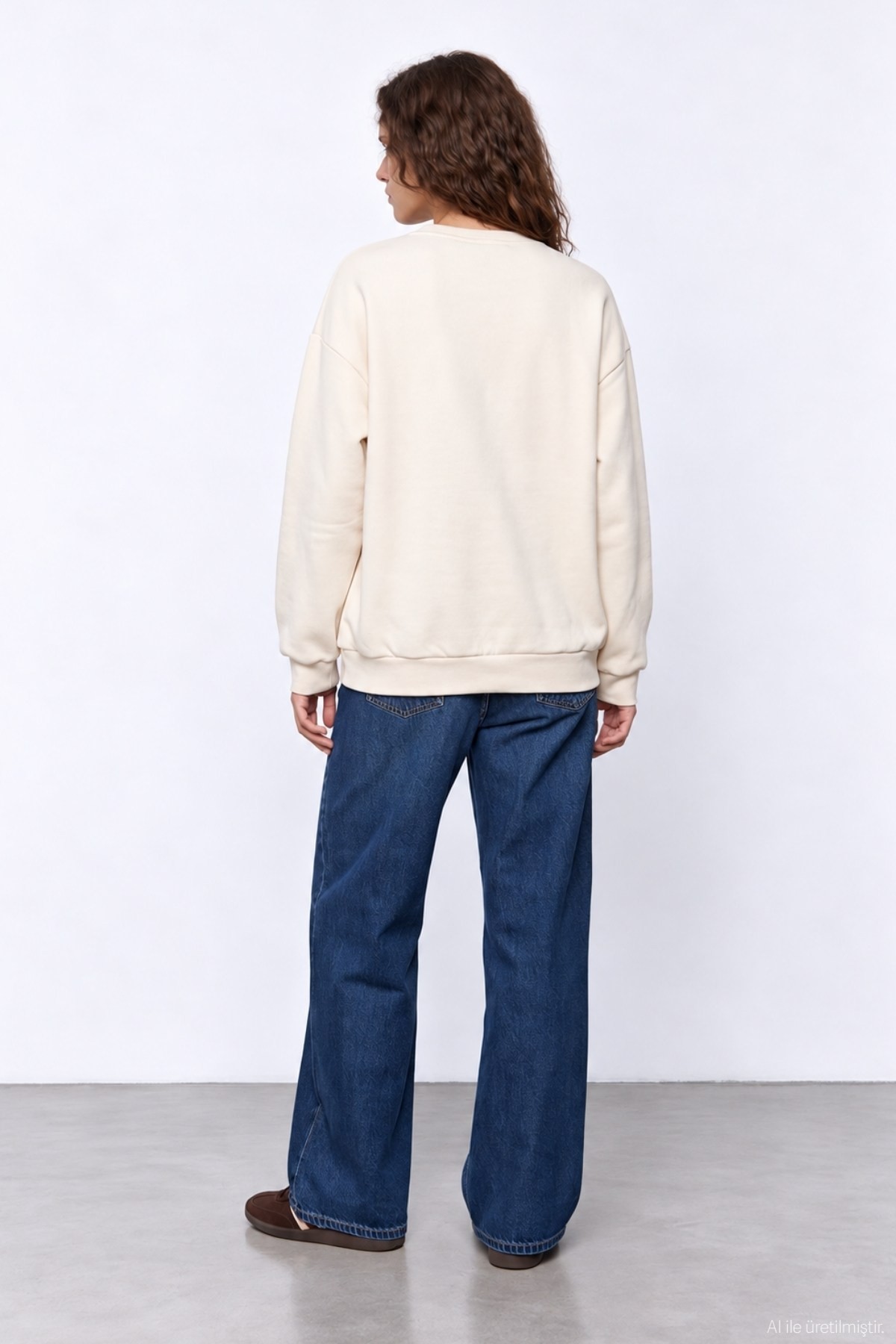 Quzu Nakış Detaylı Sweatshirt Krem