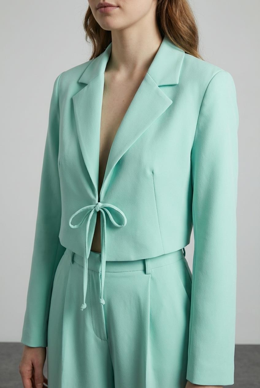 Quzu Önü Bağlamalı Crop Ceket Mint
