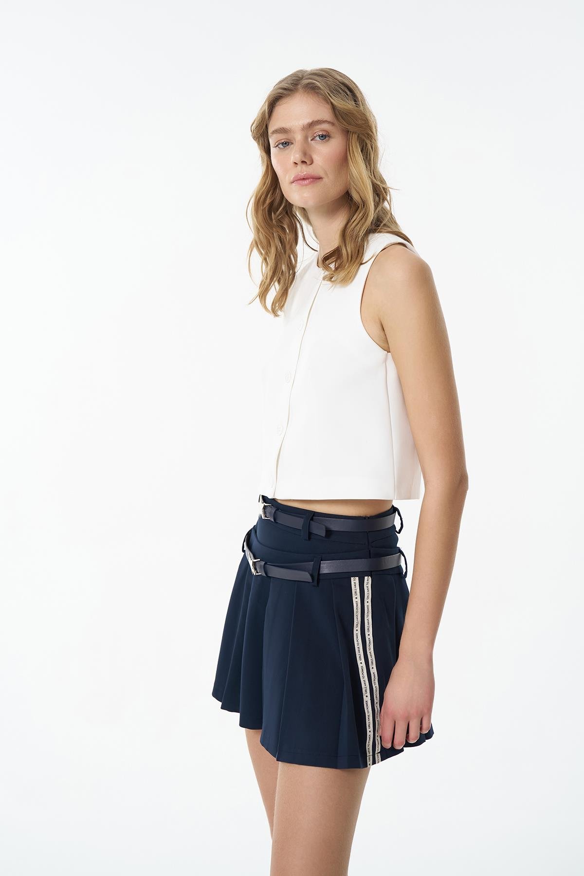 Quzu Önü Düğmeli Yelek Ekru