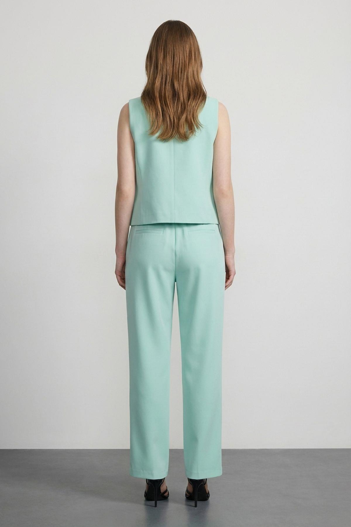 Quzu Önü Düğmeli Yelek Mint