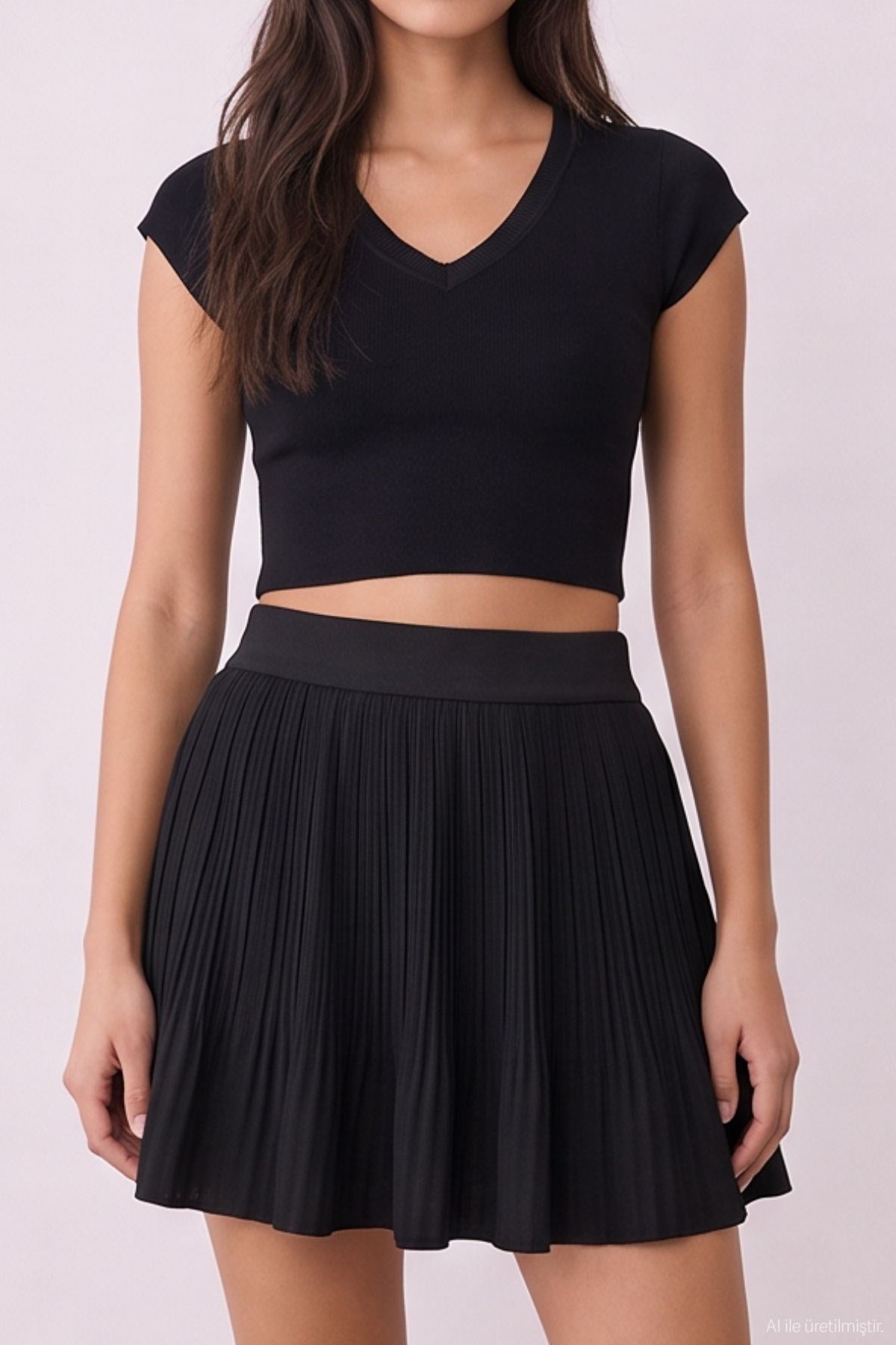 Quzu Pleated Detailed Skirt Black