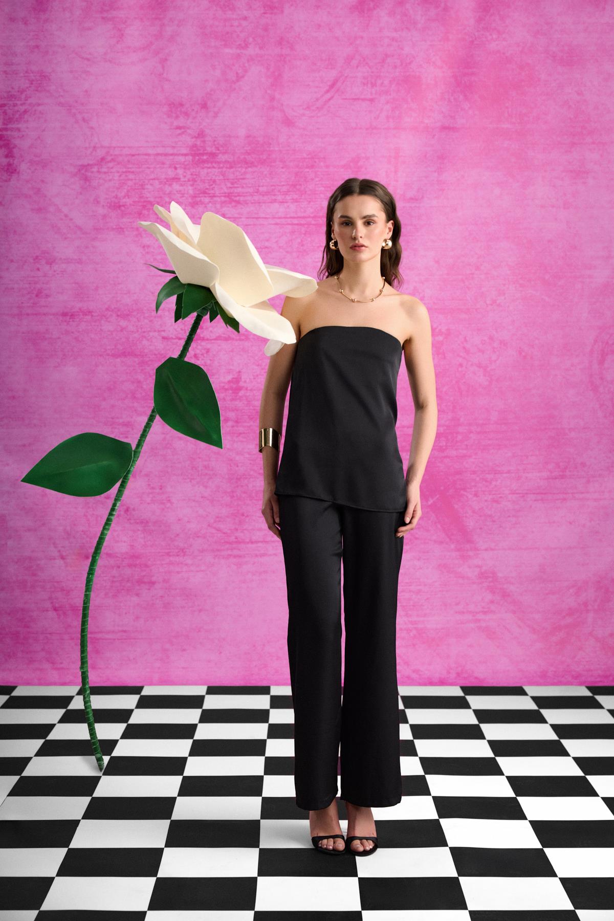 Quzu Saten Straplez Bluz Siyah