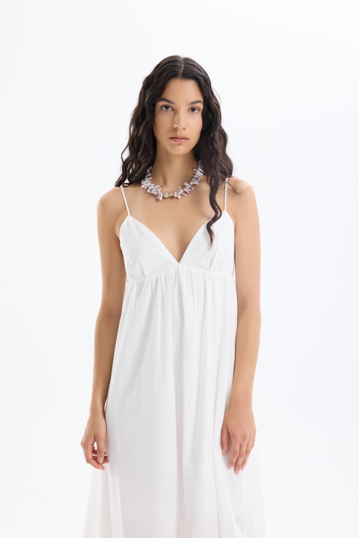 Quzu Sırt Detaylı Askılı Maxi Elbise Ekru