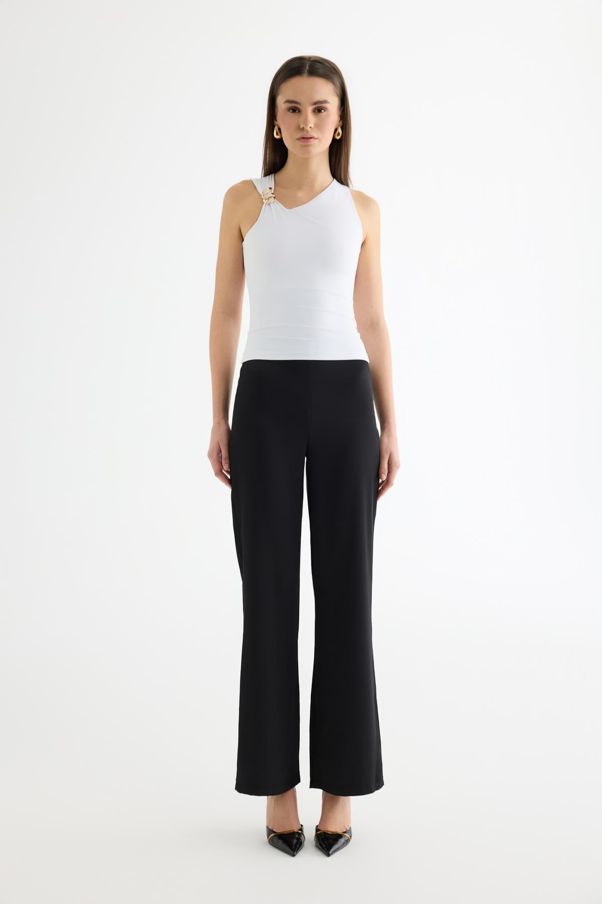 Quzu Toka Detaylı Asimetrik Bluz Ekru