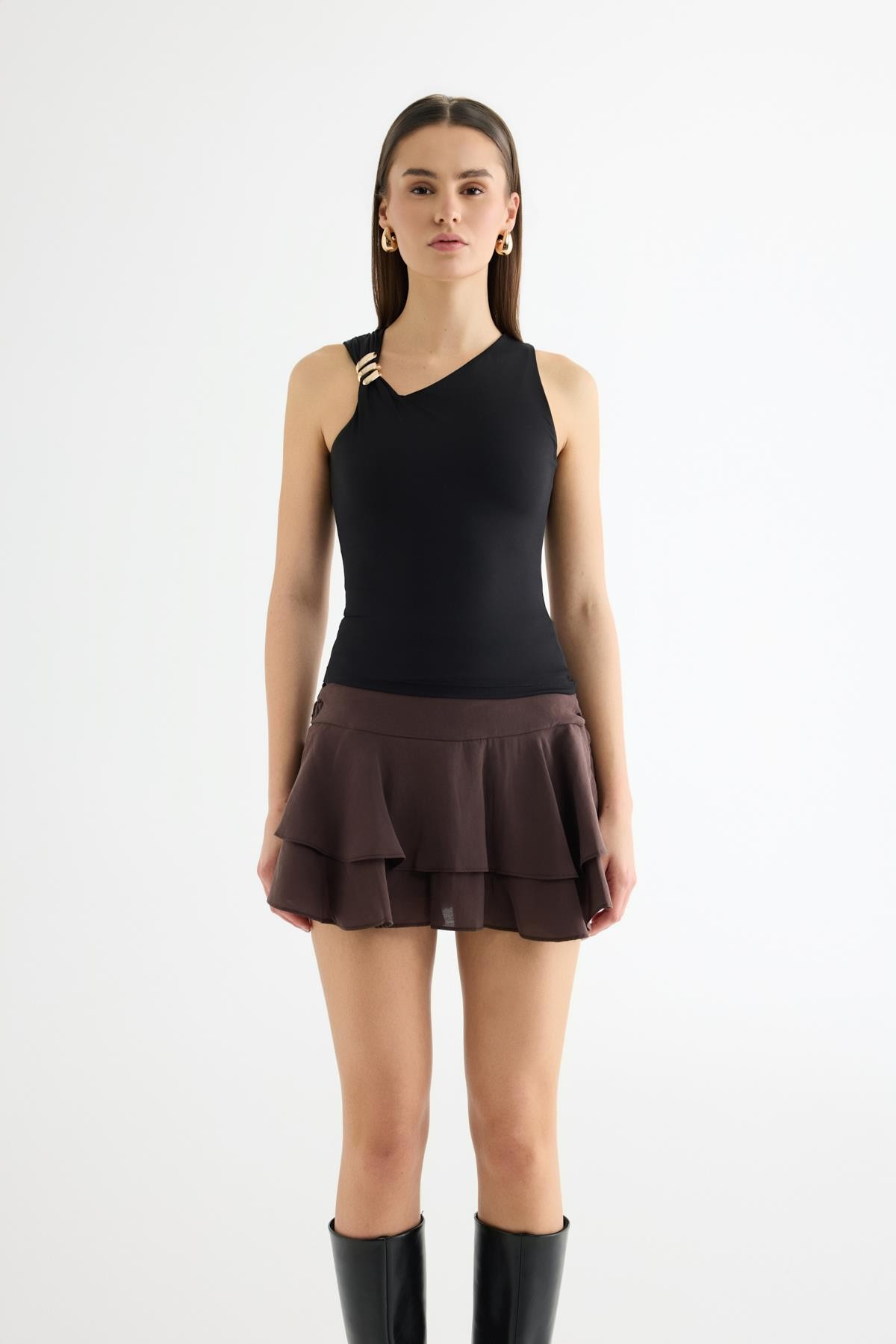 Quzu Toka Detaylı Asimetrik Bluz Siyah