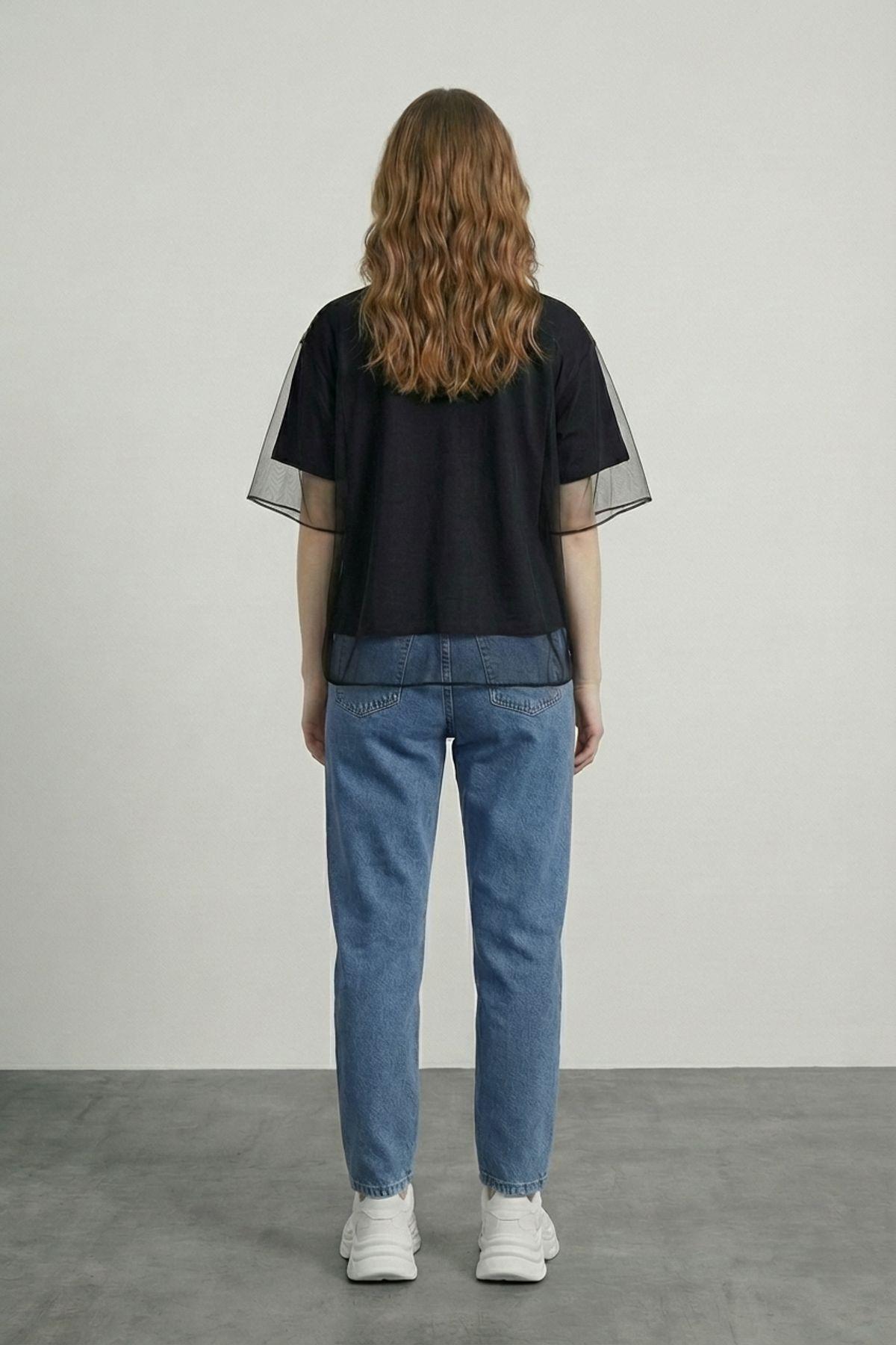 Quzu Tül Detaylı Kısa Kollu T-shirt Siyah