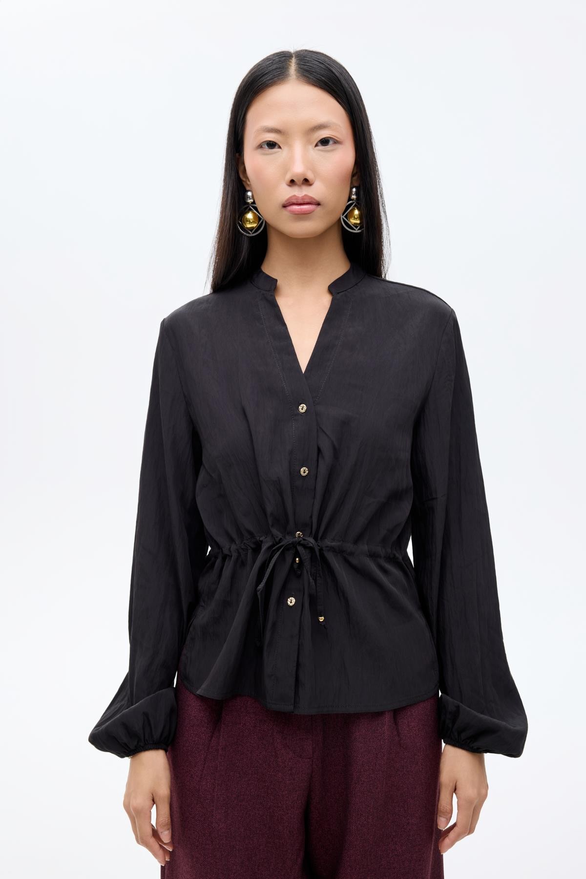 Quzu Tünel Detaylı Kraşlı Gömlek Siyah