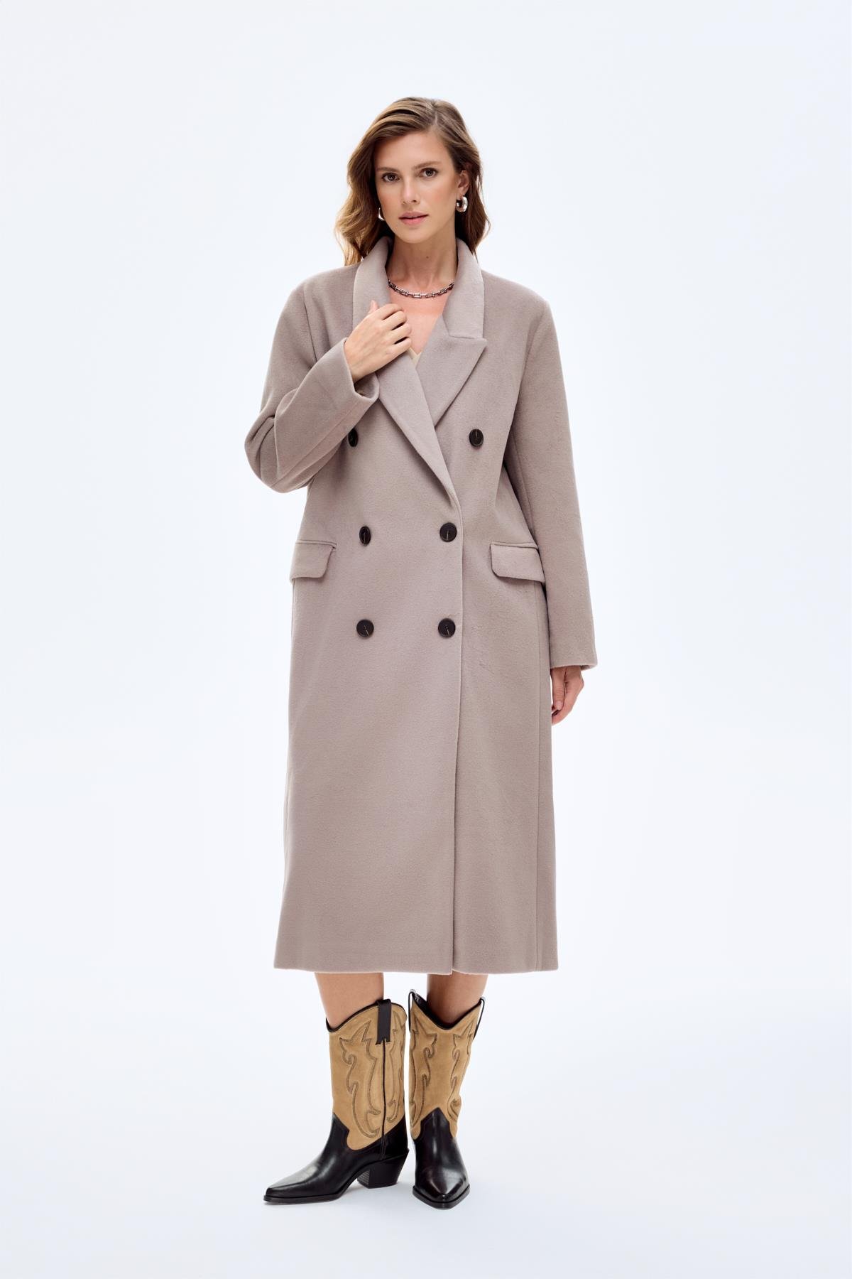 Quzu Vatkalı Arkası Yırtmaçlı Kaban Vizon