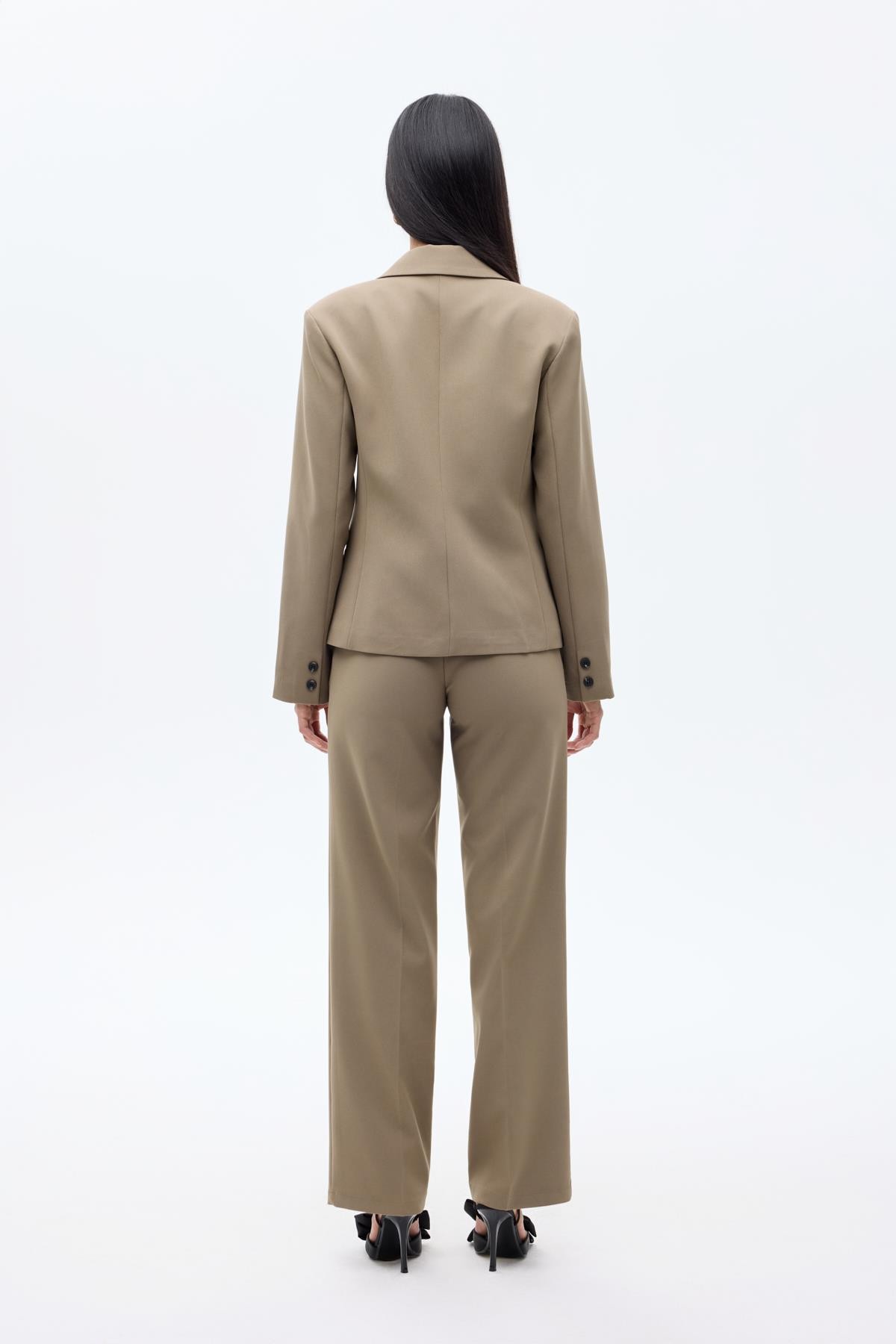 Quzu Vatkalı Ceket Haki