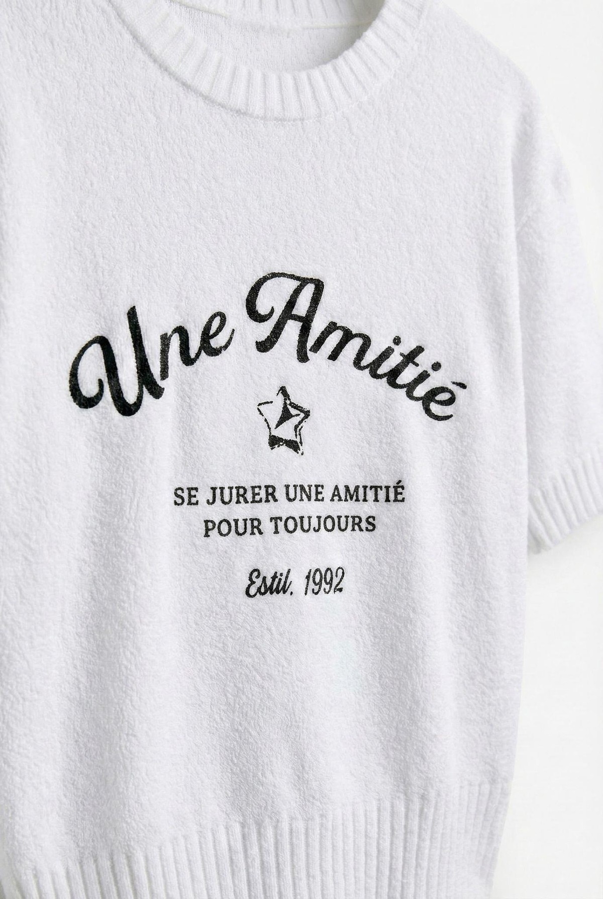 Quzu Yazı Detaylı Triko Beyaz