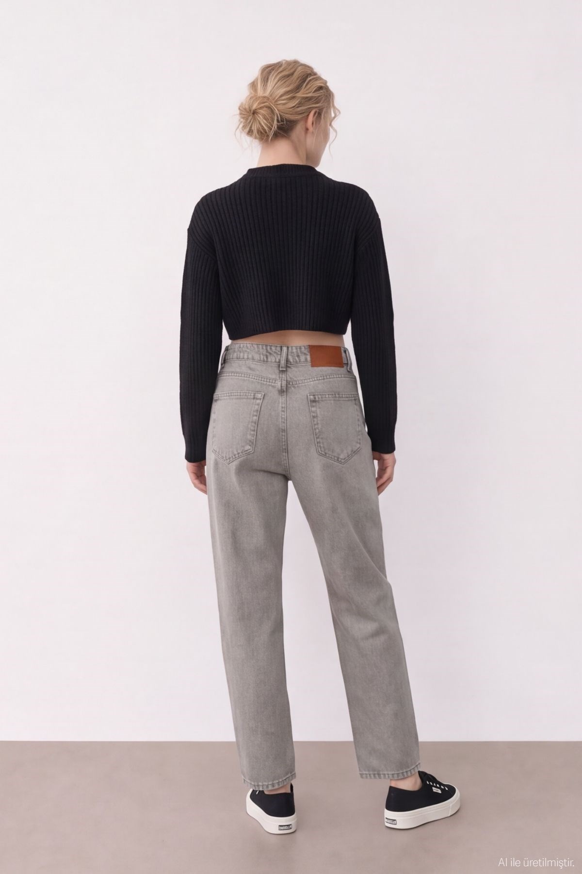 Quzu Yırtık Detaylı Denim Pantolon Bej