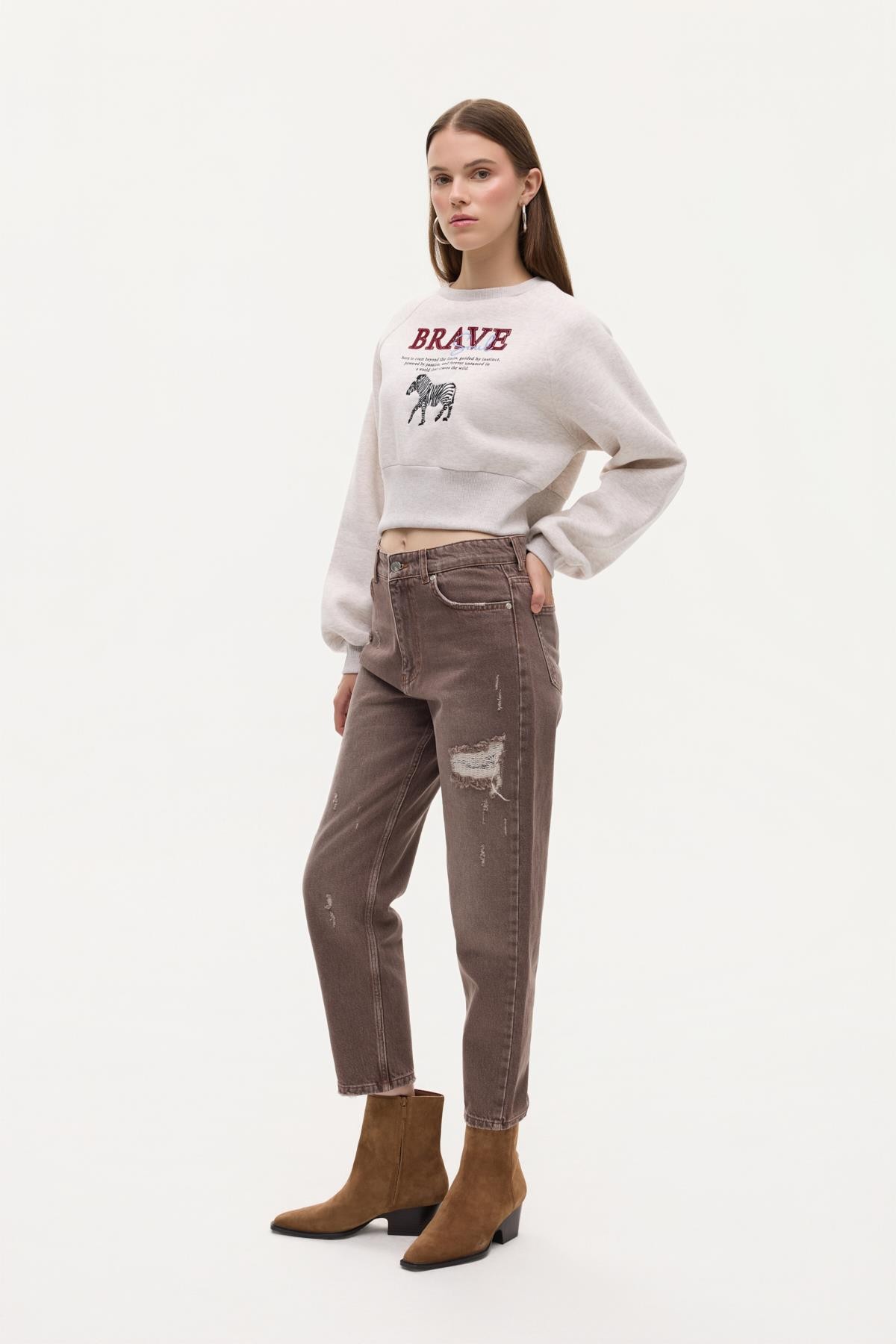 Quzu Yırtık Detaylı Denim Pantolon Kahve