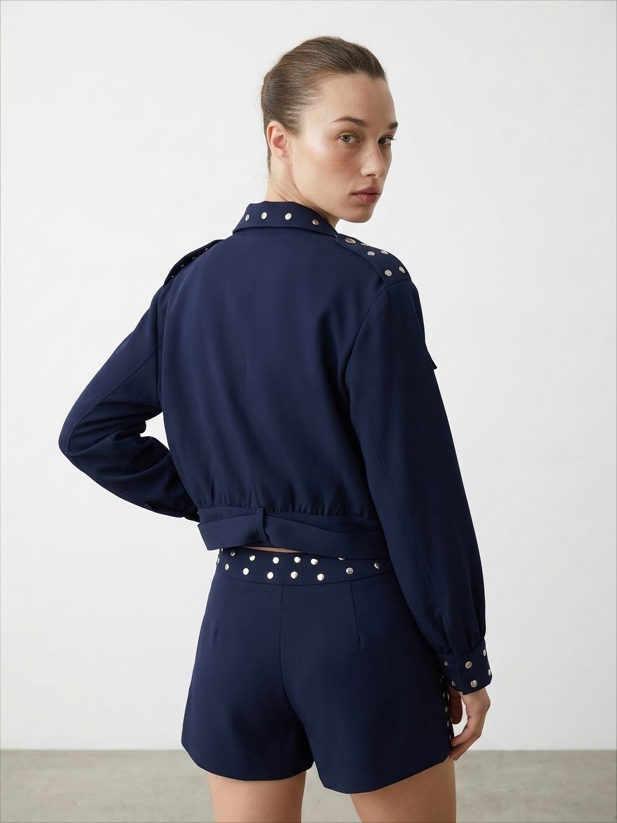 Quzu Zımba Detaylı Crop Ceket Lacivert