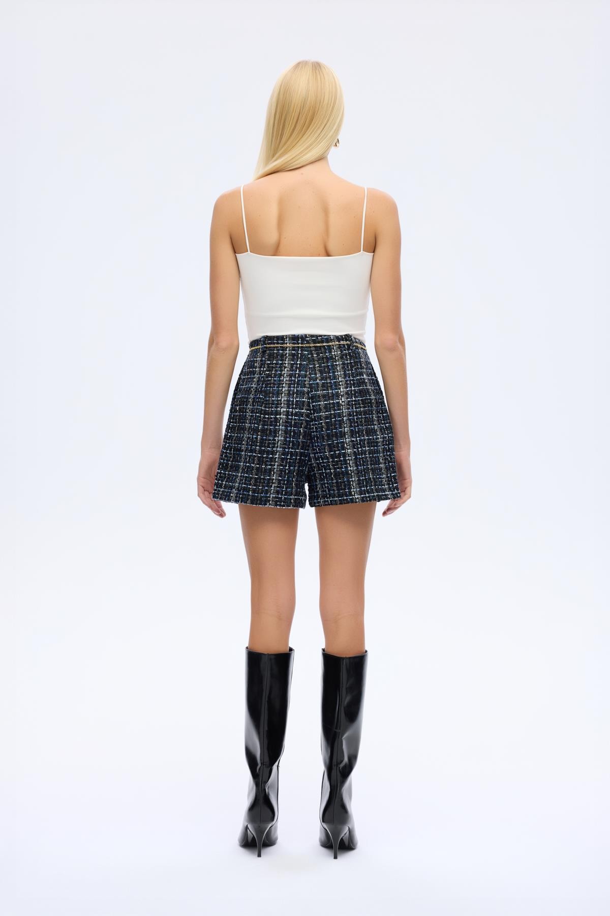 Quzu Zincir Detaylı Şort Lacivert