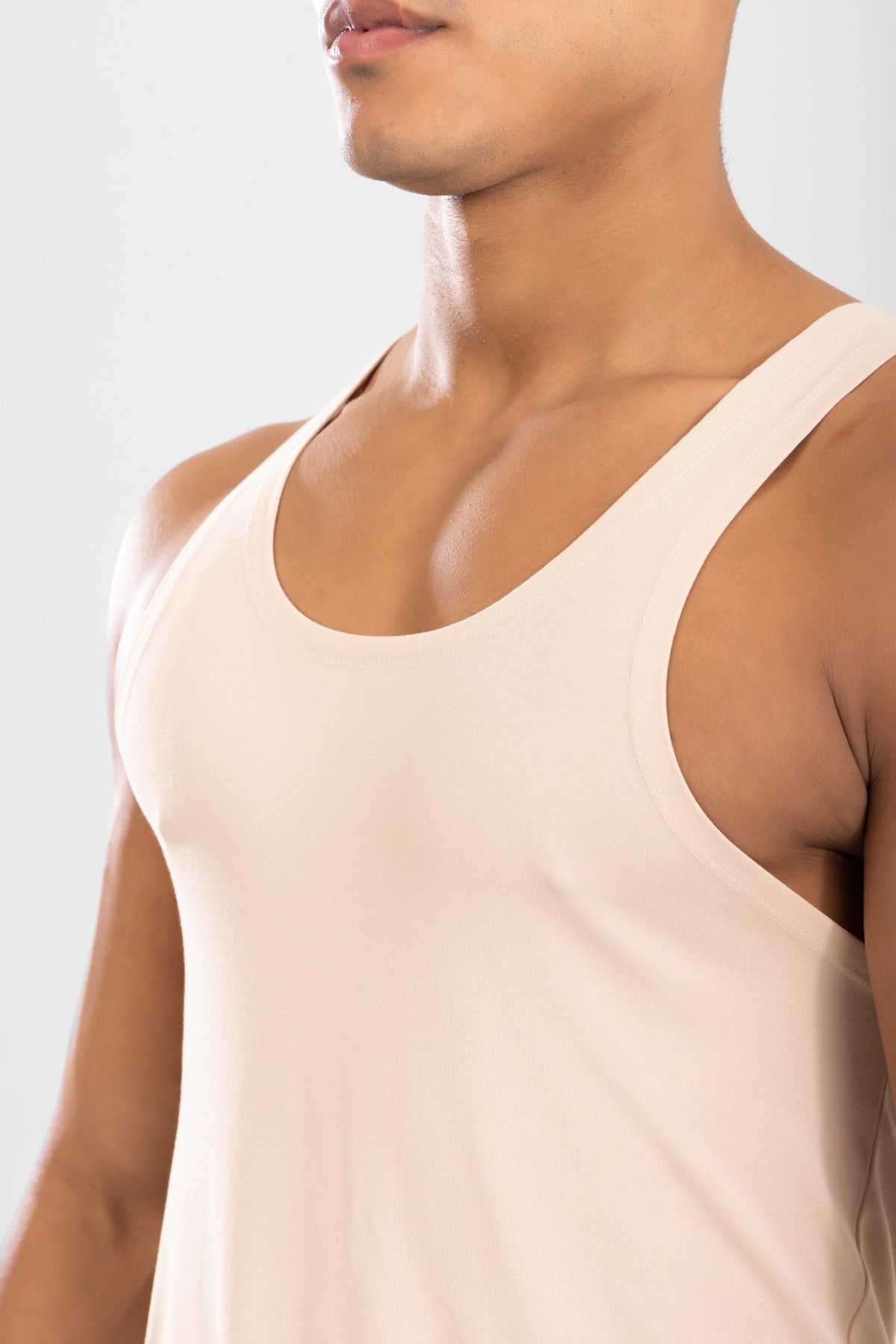 Erkek Gömlek Altı Slim Fit Pamuklu Görünmez Atlet Ten Rengi